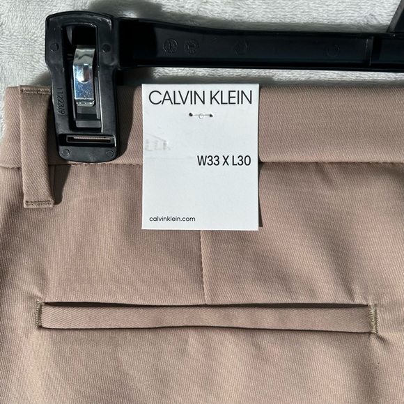 NEW Calvin Klein Men's Modern Stretch Wrinkle Resistant Chino Pants in Slim Fit - Picture 8 of 12